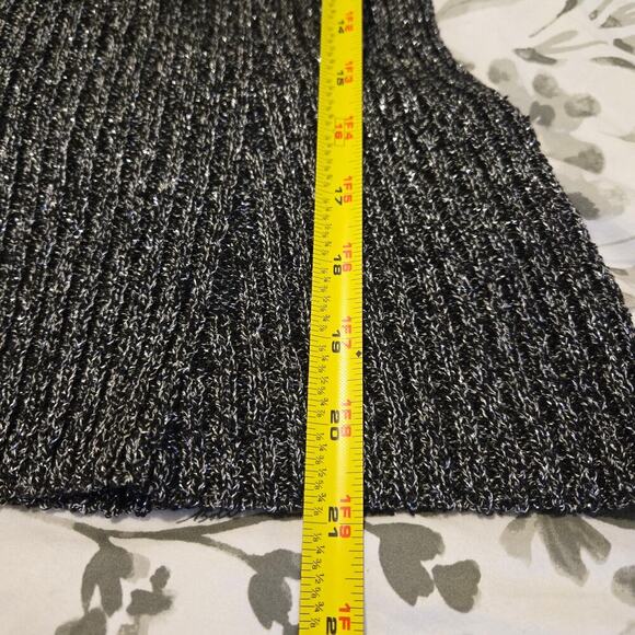 Endless Rose Cold Shoulder black sweater shoulder cut out Sold on Revolve Sz Lg - Picture 6 of 10